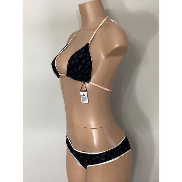 New. REEF reversible triangle cheeky bikini. - Picture 11 of 12